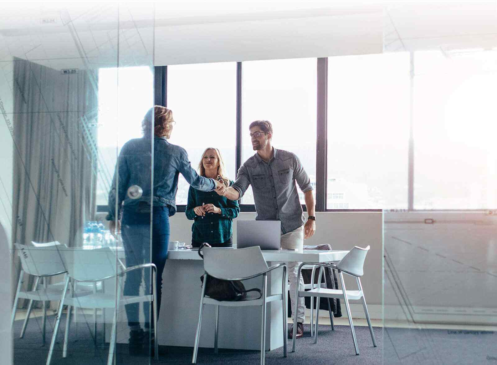 https://domconsultores.co.mz/wp-content/uploads/2020/05/img-about-us.jpg
